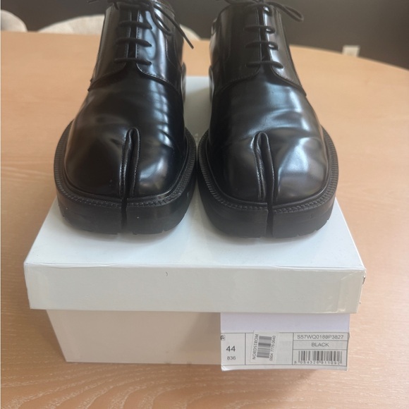 Maison Margiela Tabi - Picture 1 of 11